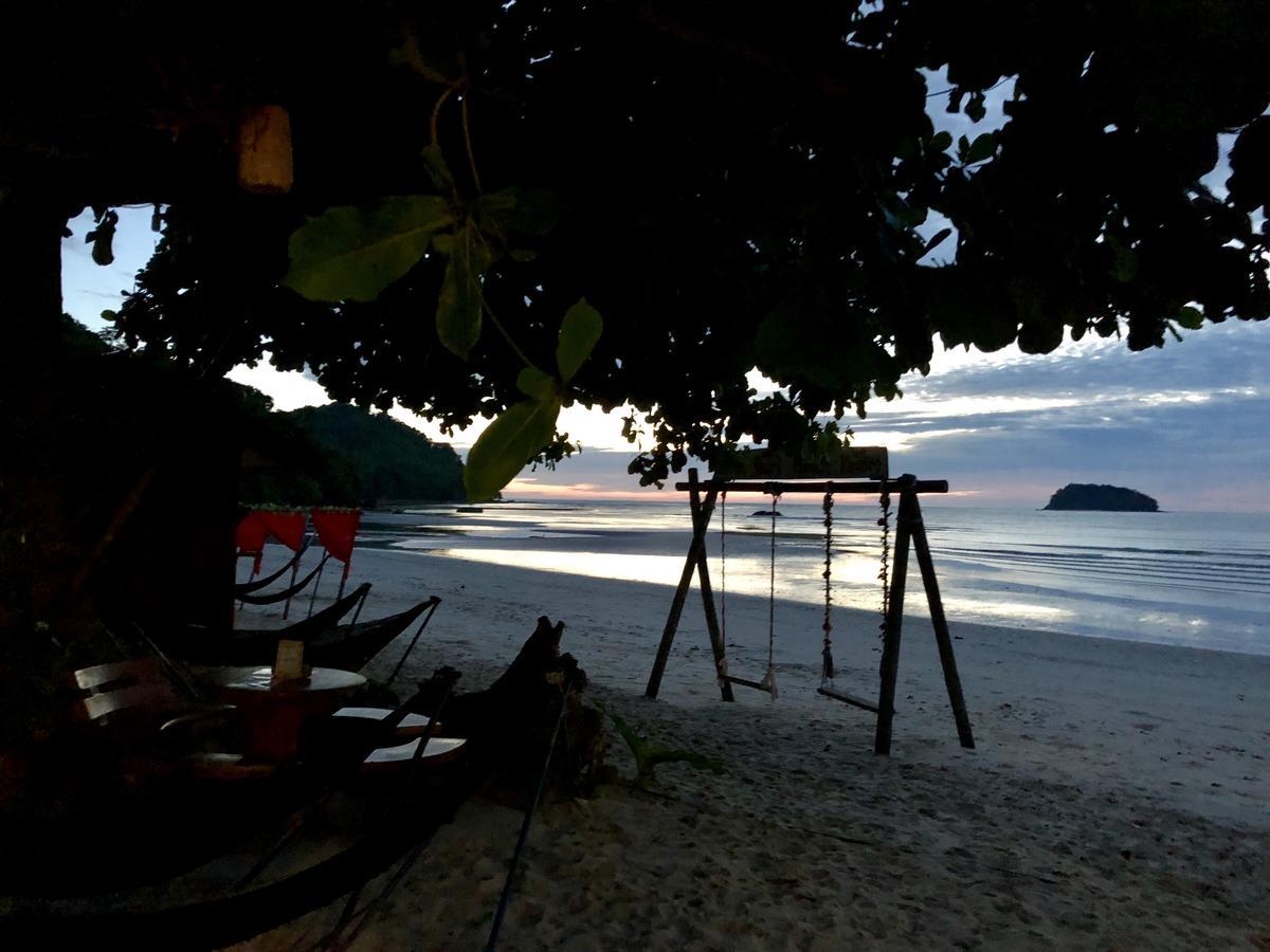 Dragon Pearl Beach Resort Kota Belud Екстер'єр фото