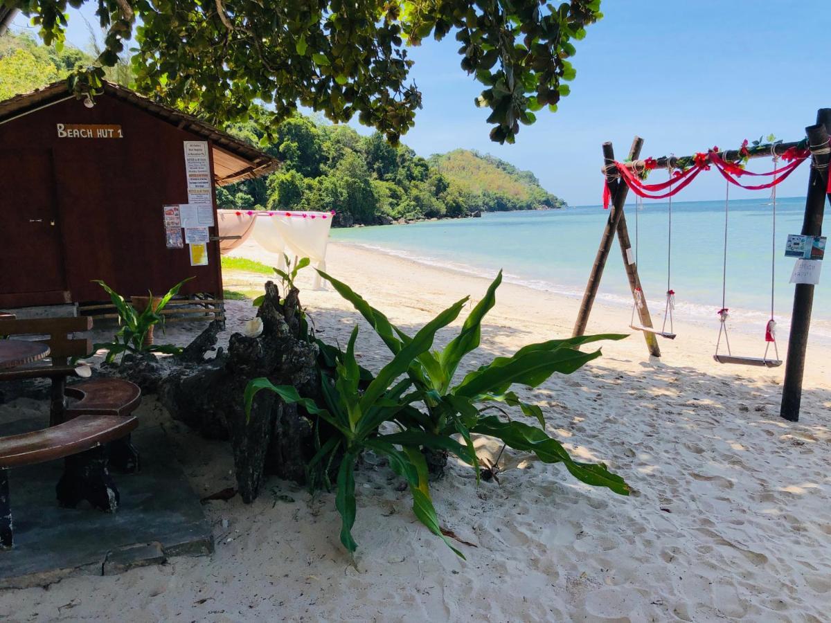 Dragon Pearl Beach Resort Kota Belud Екстер'єр фото